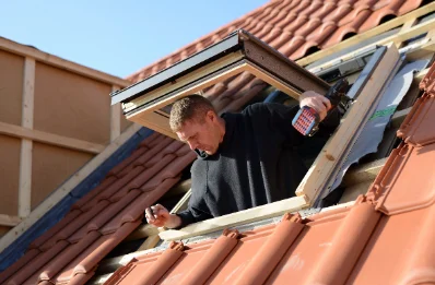 Pose de fenêtres de toit Velux à Montbras